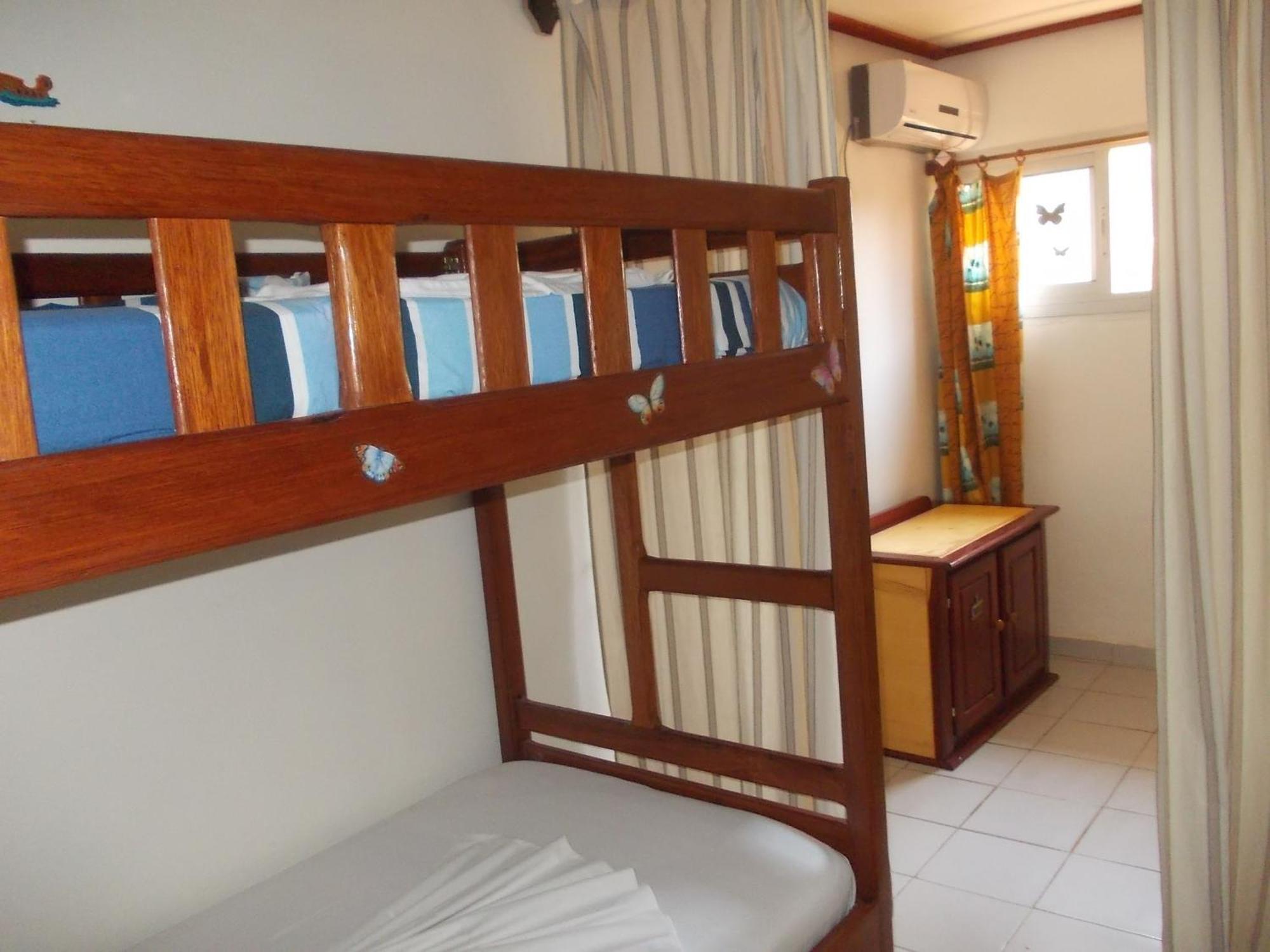 Hotel Restaurant Gites Kribi Buitenkant foto