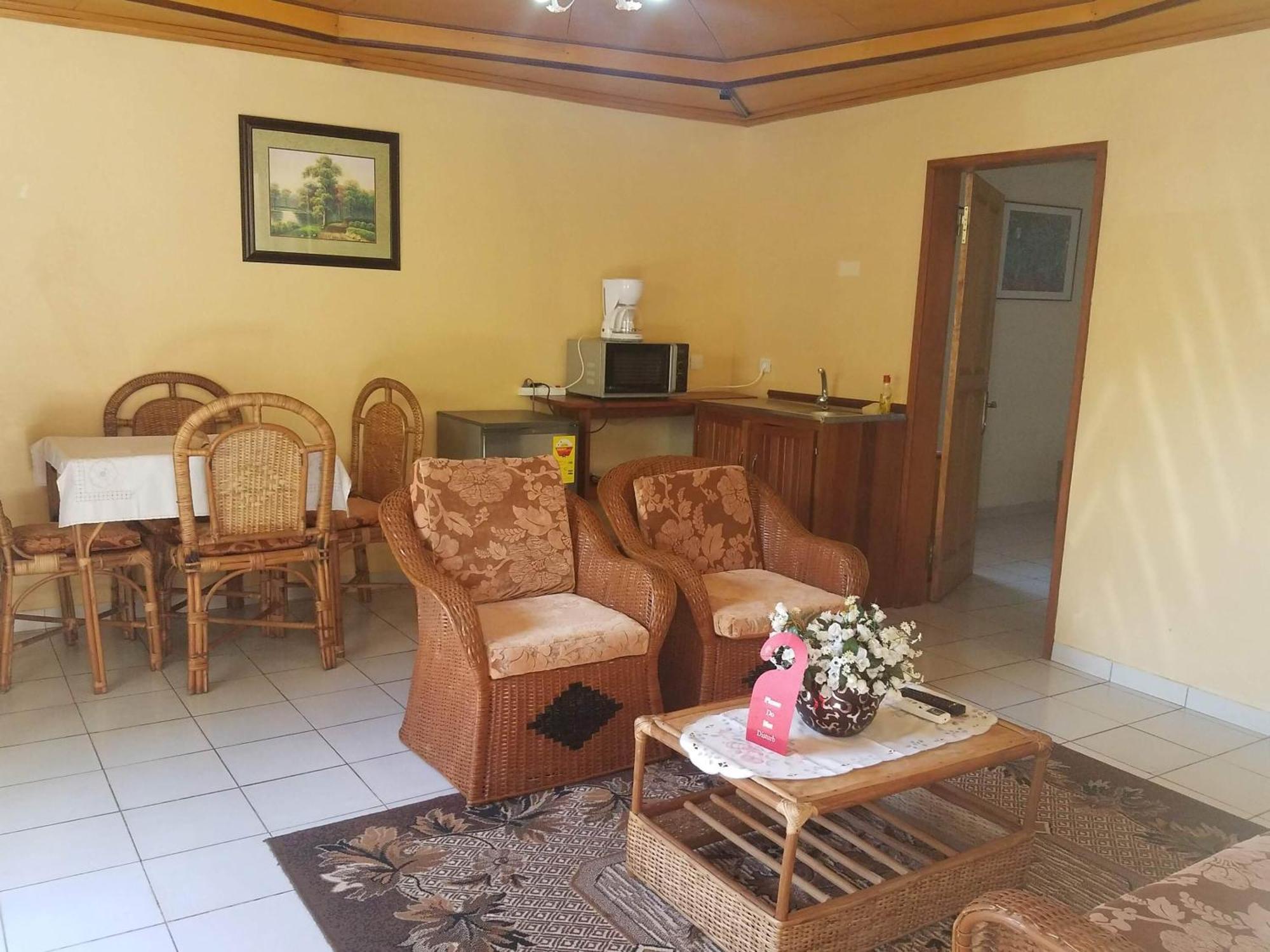 Hotel Restaurant Gites Kribi Buitenkant foto