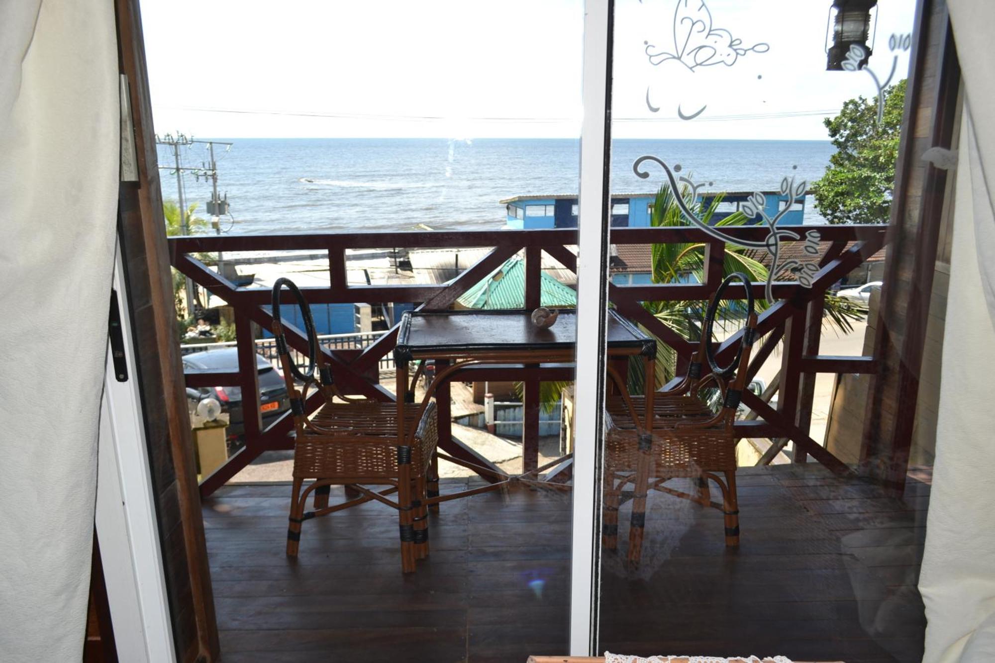 Hotel Restaurant Gites Kribi Buitenkant foto