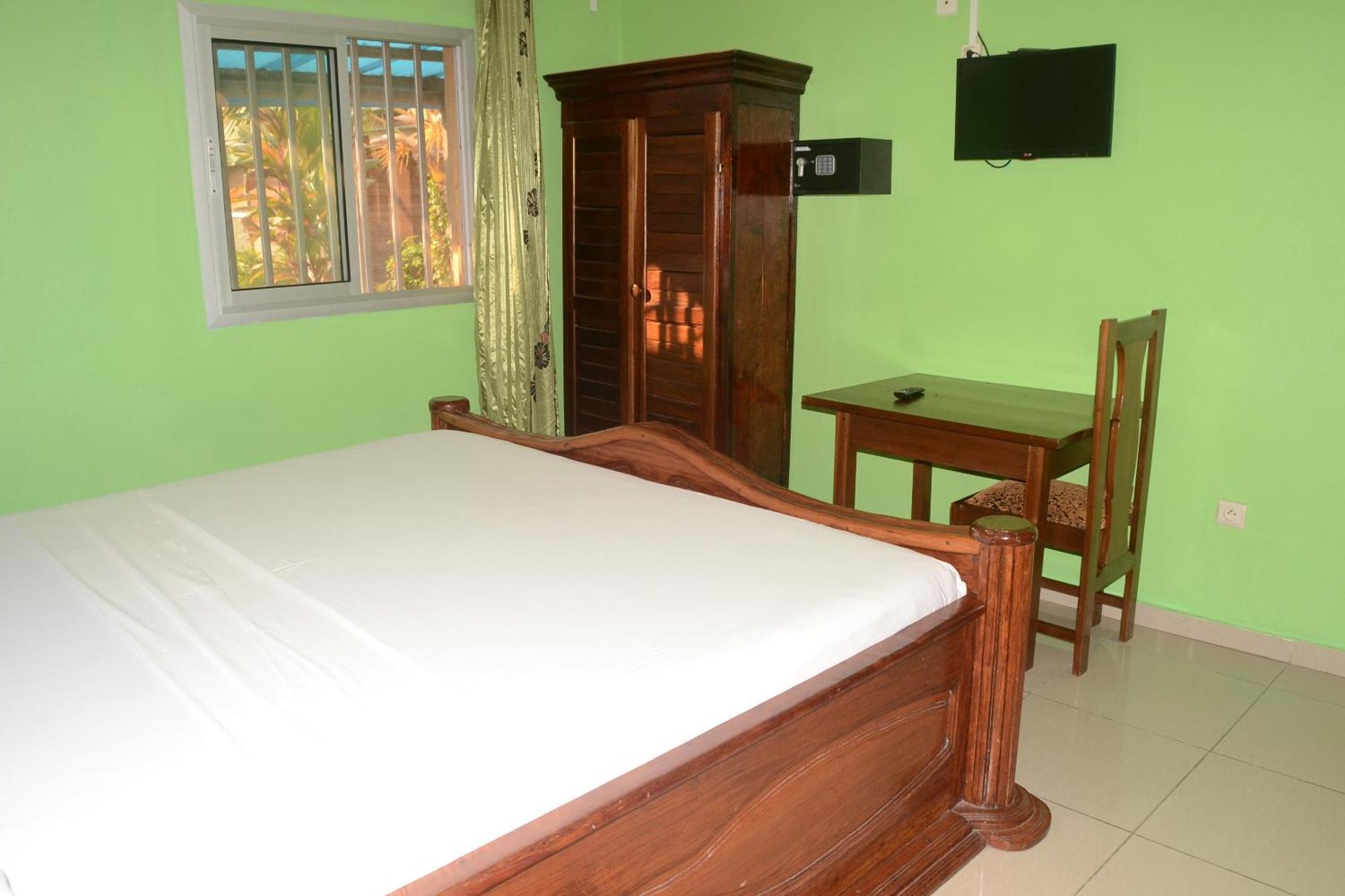 Hotel Restaurant Gites Kribi Buitenkant foto