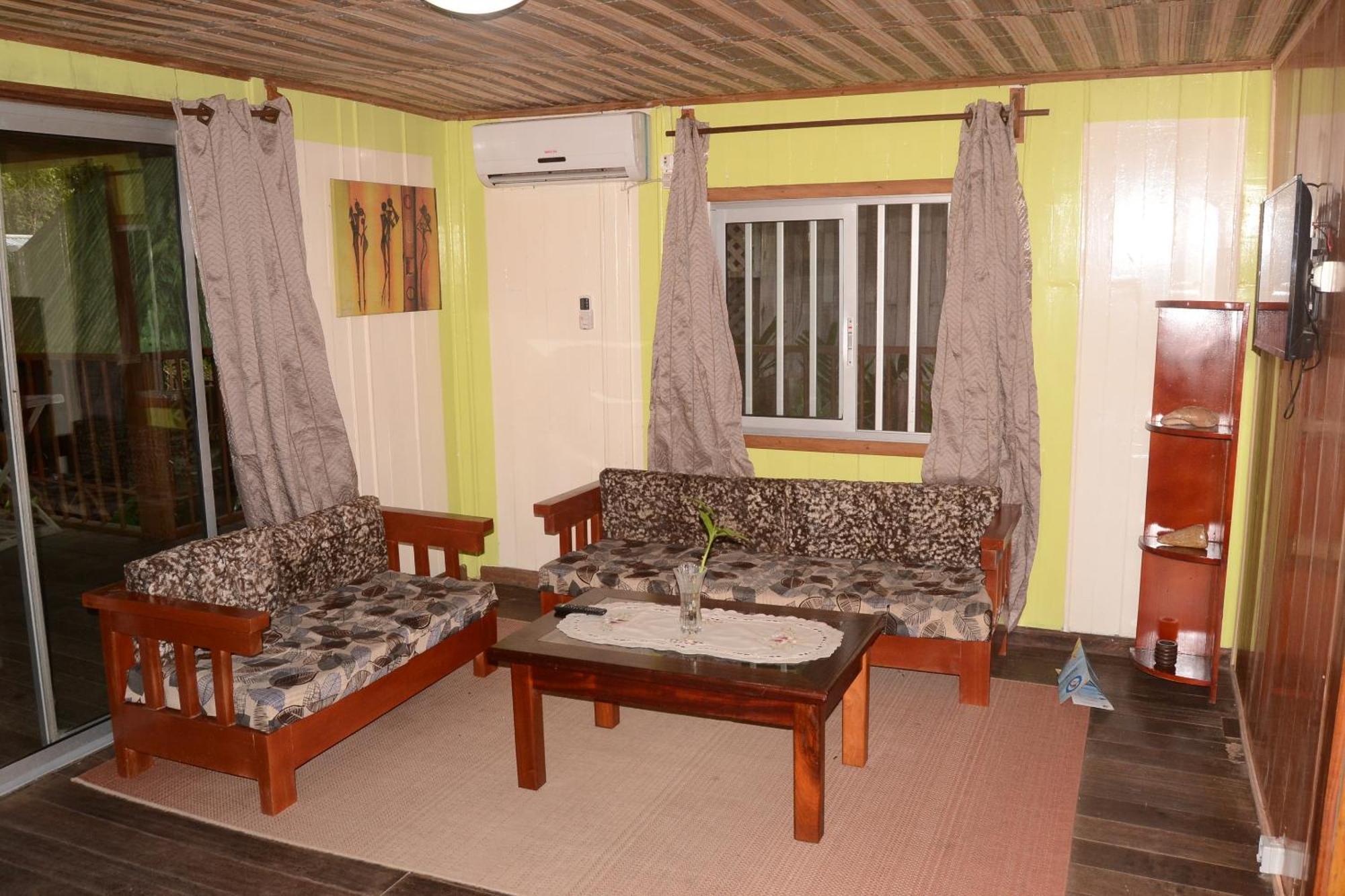 Hotel Restaurant Gites Kribi Buitenkant foto
